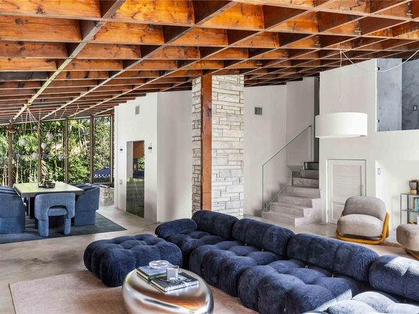 1071 NE 85th St, Miami FL 33138