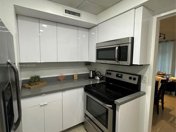 3505 S Ocean Dr 411, Hollywood FL 33019