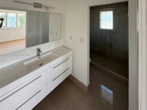 3030 NE 42nd St, Fort Lauderdale FL 33308