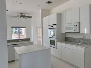 3030 NE 42nd St, Fort Lauderdale FL 33308