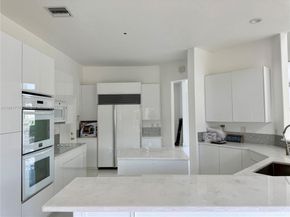 3030 NE 42nd St, Fort Lauderdale FL 33308