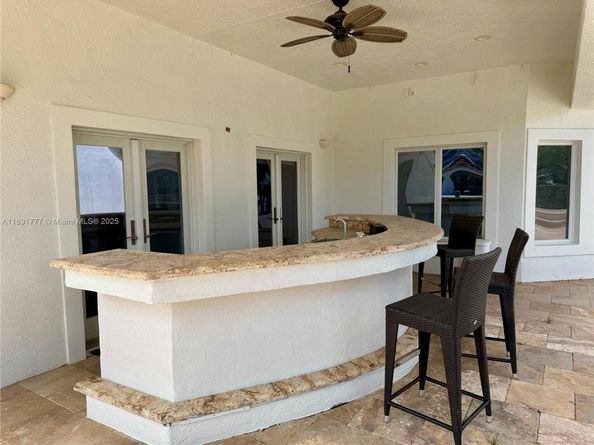 3030 NE 42nd St, Fort Lauderdale FL 33308