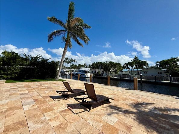 3030 NE 42nd St, Fort Lauderdale FL 33308