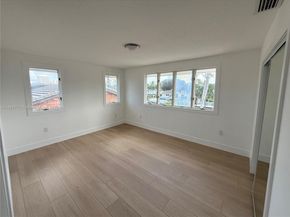 3030 NE 42nd St, Fort Lauderdale FL 33308