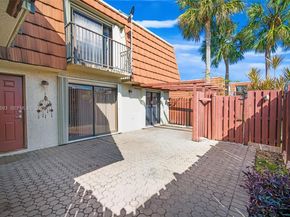 1171 SW 118th Ter, Davie FL 33325