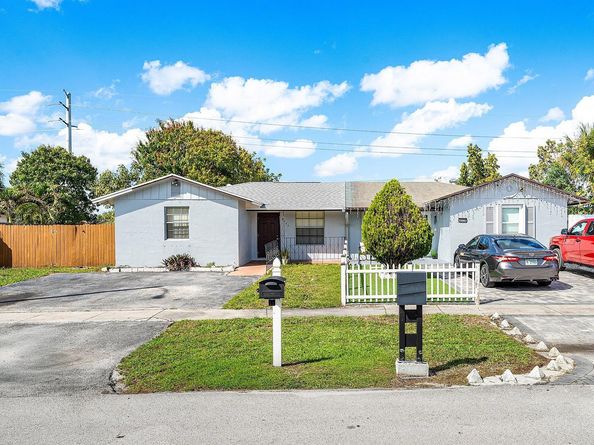 5177 Cannon Way, West Palm Beach FL 33415