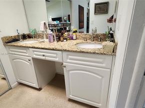 930 NW 96th Ave, Plantation FL 33324