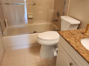 930 NW 96th Ave, Plantation FL 33324