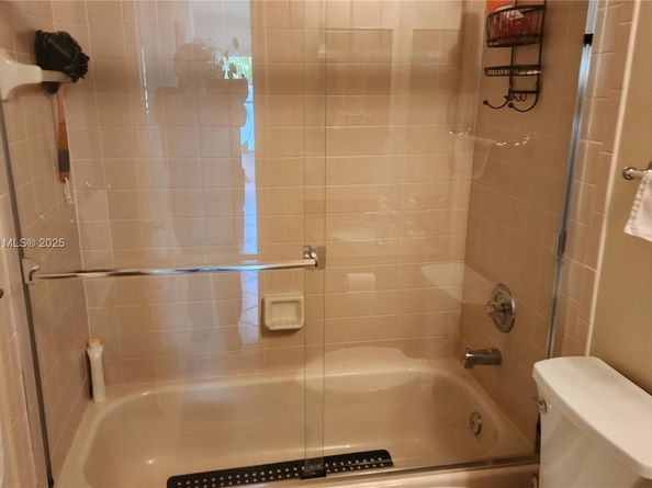 930 NW 96th Ave, Plantation FL 33324