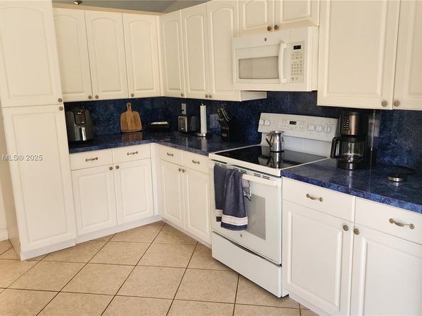 930 NW 96th Ave, Plantation FL 33324