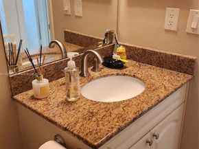 930 NW 96th Ave, Plantation FL 33324