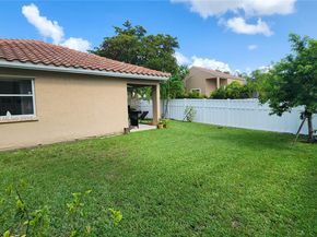 930 NW 96th Ave, Plantation FL 33324