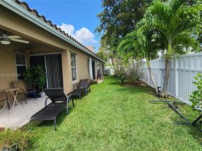 930 NW 96th Ave, Plantation FL 33324