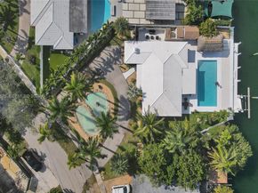 1995 N Hibiscus Dr, North Miami FL 33181