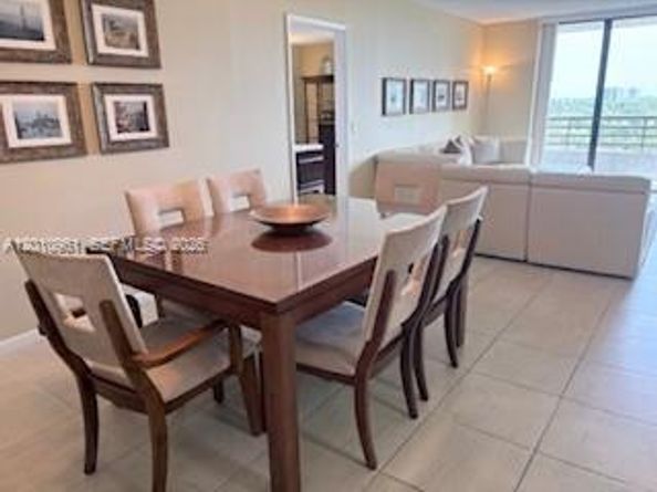 3300 NE 191st St 1011, Aventura FL 33180