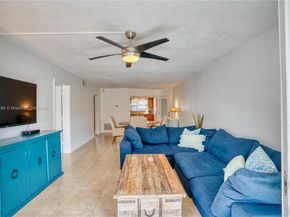 68 Yacht Club Dr 2, North Palm Beach FL 33408