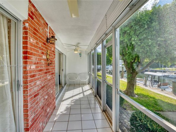 68 Yacht Club Dr 2, North Palm Beach FL 33408