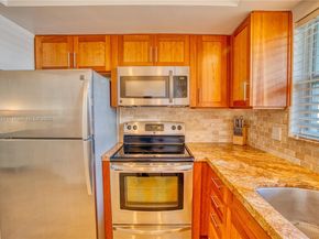 68 Yacht Club Dr 2, North Palm Beach FL 33408