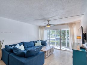 68 Yacht Club Dr 2, North Palm Beach FL 33408