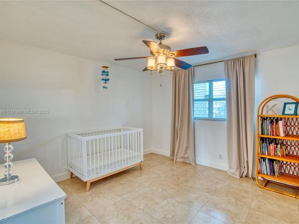 68 Yacht Club Dr 2, North Palm Beach FL 33408