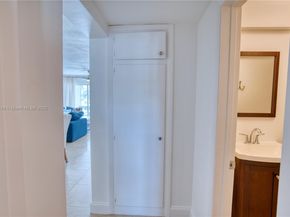 68 Yacht Club Dr 2, North Palm Beach FL 33408