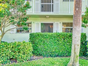 68 Yacht Club Dr 2, North Palm Beach FL 33408