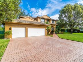 15841 SW 61st St, Davie FL 33331