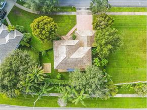 15841 SW 61st St, Davie FL 33331