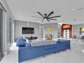 15841 SW 61st St, Davie FL 33331