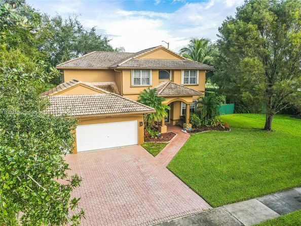 15841 SW 61st St, Davie FL 33331