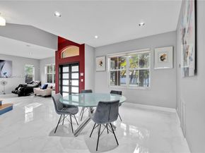15841 SW 61st St, Davie FL 33331