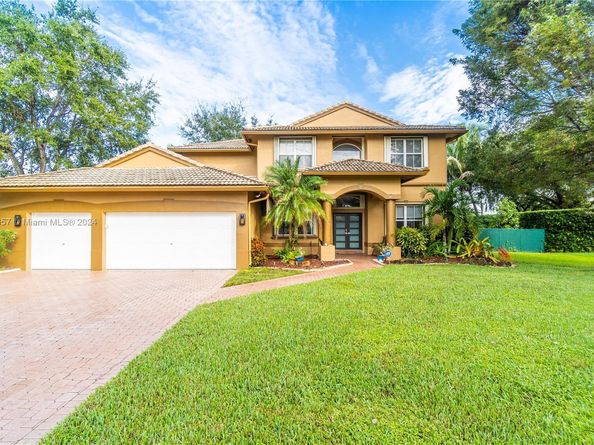 15841 SW 61st St, Davie FL 33331