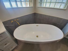 15841 SW 61st St, Davie FL 33331