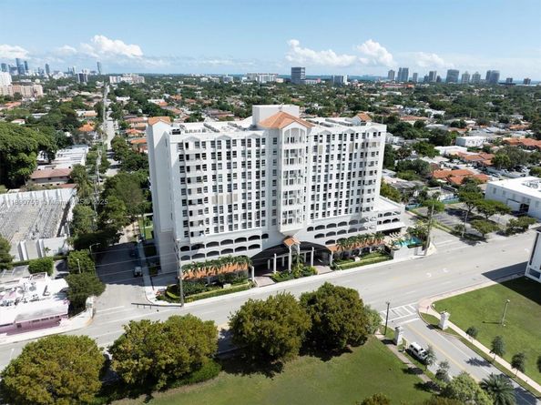 2351 Douglas Rd 906, Miami FL 33145