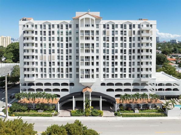 2351 Douglas Rd 906, Miami FL 33145