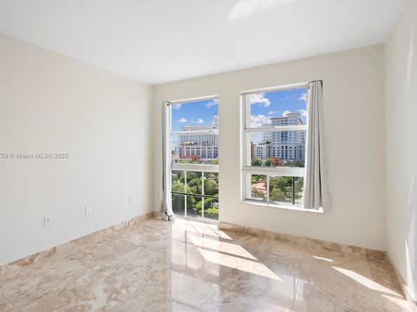 2351 Douglas Rd 906, Miami FL 33145