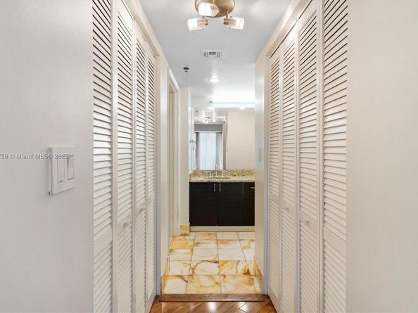 2351 Douglas Rd 906, Miami FL 33145