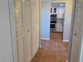 2900 NW 48th Ter 310, Lauderdale Lakes FL 33313