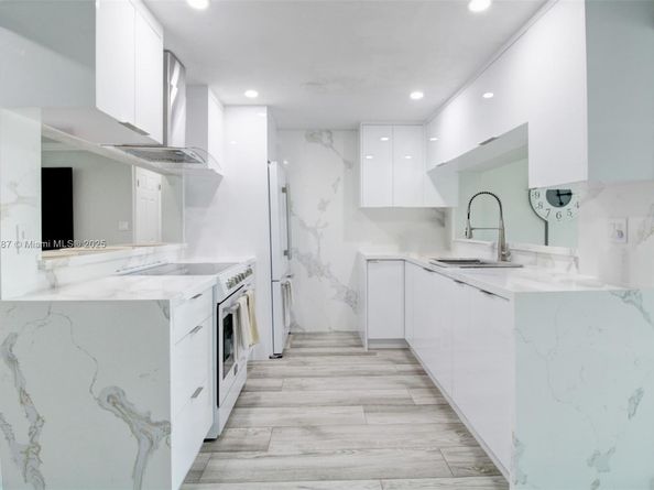 5936 N Farragut Dr, Hollywood FL 33021
