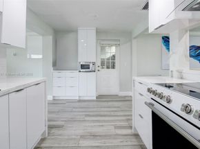 5936 N Farragut Dr, Hollywood FL 33021