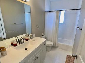2532 NE 41st Ter, Homestead FL 33033