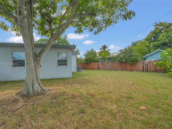 19450 NW 6th Ave, Miami Gardens FL 33169