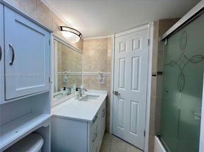 4255 N University Dr 304, Sunrise FL 33351