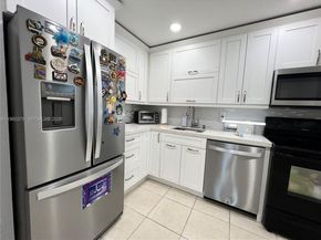 4255 N University Dr 304, Sunrise FL 33351