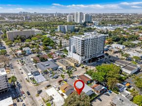 1613 NW 16th St E, Miami FL 33125