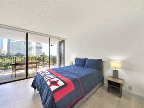 1901 Brickell Ave B711, Miami FL 33129