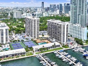 1901 Brickell Ave B711, Miami FL 33129