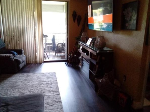 1000 Saint Charles Pl L2, Pembroke Pines FL 33026