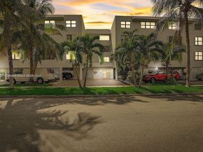 3702 NE 171st St 18, North Miami Beach FL 33160
