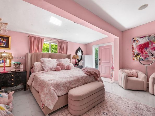 2820 SW 33rd Ct, Miami FL 33133